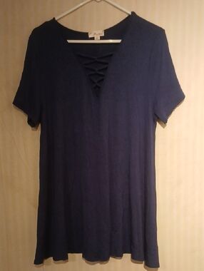 Misia Navy V-Neck Short Sleeve Top
